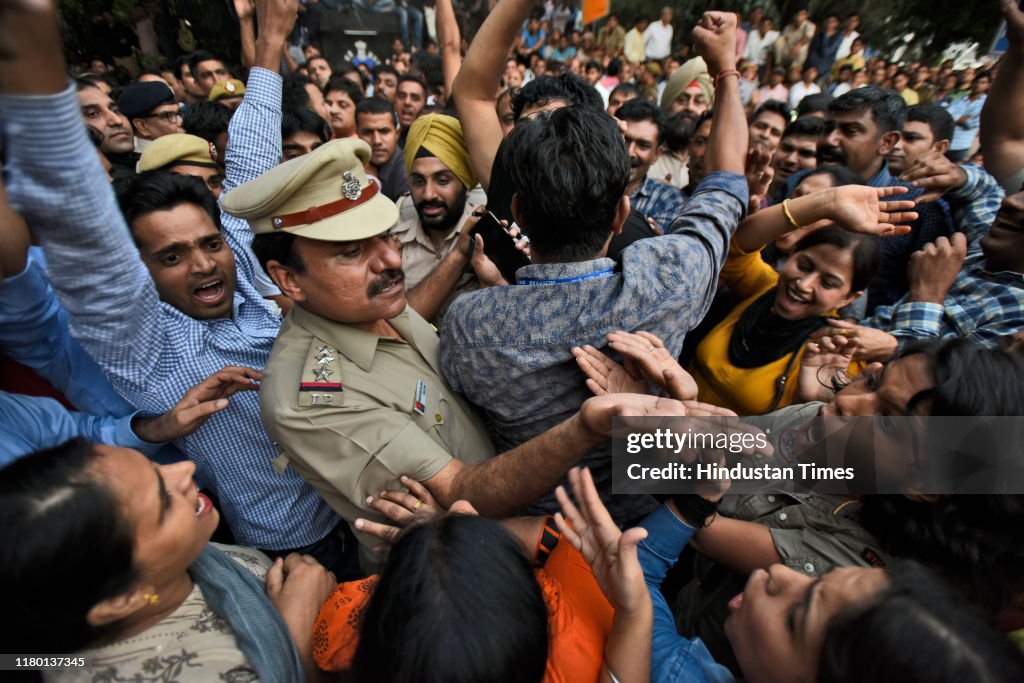 Delhi Police Protest At PHQ Over Clash With Lawyers