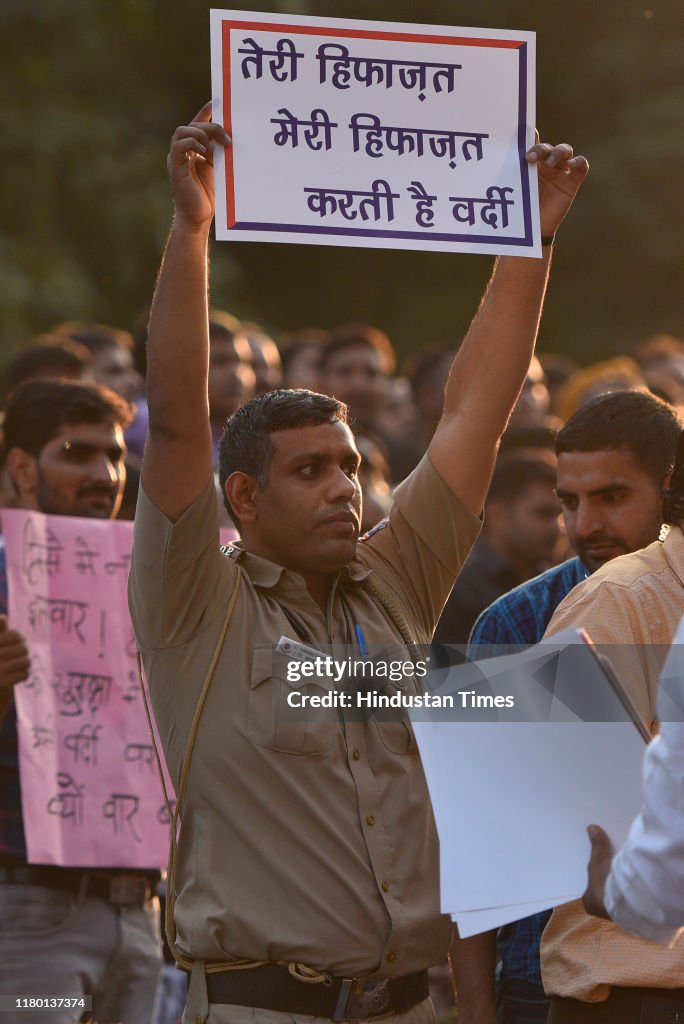 Delhi Police Protest At PHQ Over Clash With Lawyers