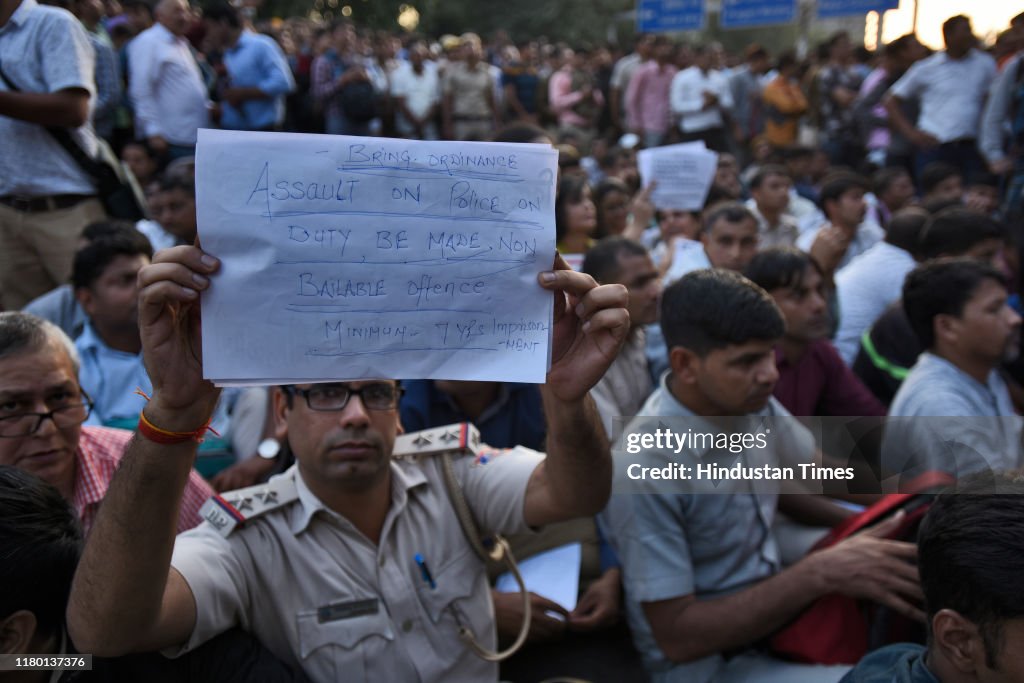 Delhi Police Protest At PHQ Over Clash With Lawyers