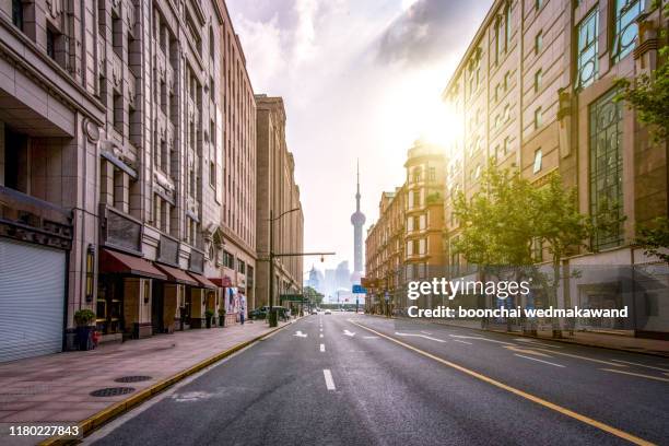 the bund, old part of shanghai - 上海 個照片及圖片檔