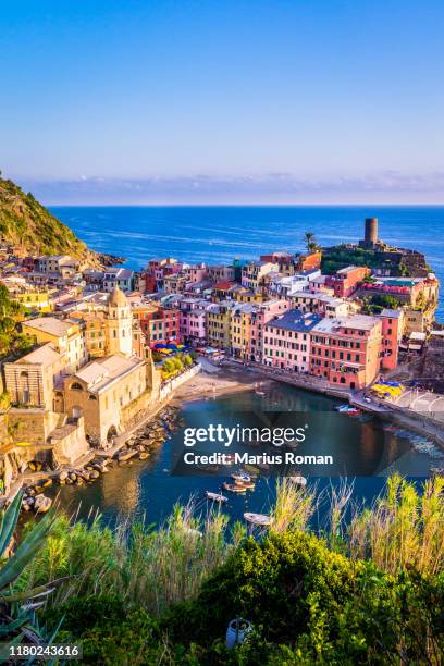 picturesque fishing village of vernazza, cinque terre, in the province of la spezia, liguria, italy. - italian coastline stock pictures, royalty-free photos & images