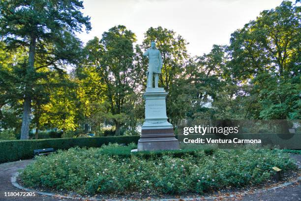 statue of kaiser wilhelm i in wiesbaden, germany - memorial kaiser wilhelm stock pictures, royalty-free photos & images