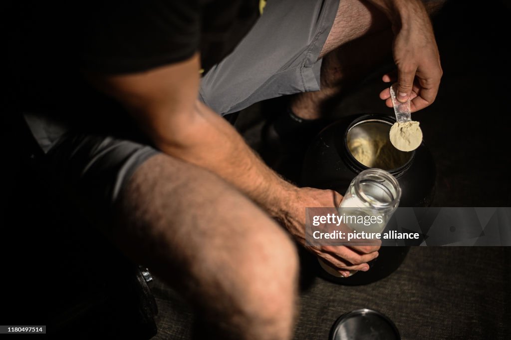 Dpa-Story: Physical self-optimization up to muscle addiction
