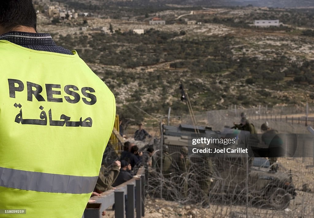 Legman Journalist On The Field High-Res Stock Photo - Getty Images