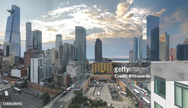 the landscape of the lincoln tunnel and hudson yards skyline in new york city - lincoln tunnel stockfoto's en -beelden