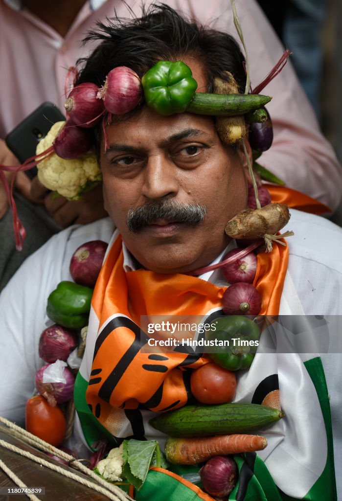 Delhi Congress Protest Against Rising Prices Of Onions