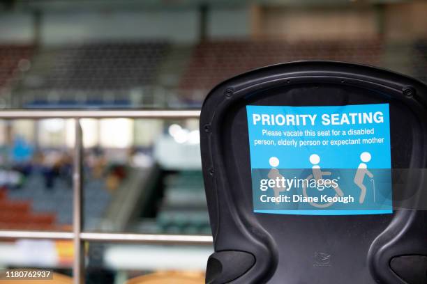 plastic stadium seating for people with disabilities. - stadion tafel stock-fotos und bilder