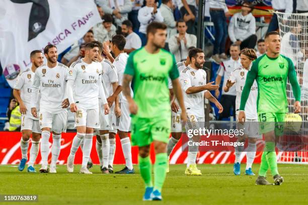 Karim Benzema of Real Madrid celebrates his goal with team mates during the Liga match between Real Madrid CF and CD Leganes at Estadio Santiago...