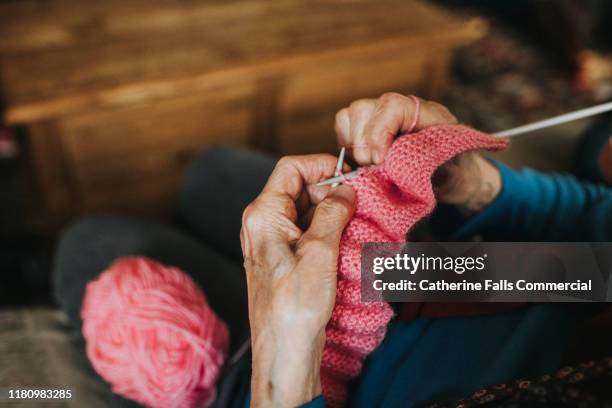knitting - 用針織 個照片及圖片檔