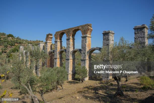 roman aqueduct, moria, mytilene, lesvos, greece - 萊斯博斯島 個照片及圖片檔