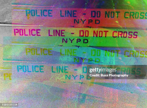 anaglyph image of police line of the nypd in the streets of new york city, usa - new york city police counterterrorism imagens e fotografias de stock