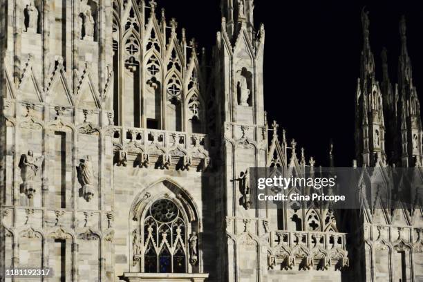 milan cathedral - milano notte foto e immagini stock