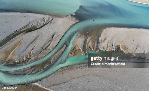 der waimakariri river, neuseeland - christchurch new zealand stock-fotos und bilder