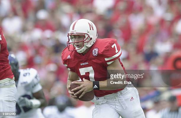 Quarterback Eric Crouch of the Nebraska Cornhuskers runs the option during the NCAA football game against the Texas Christian University Horned Frogs...