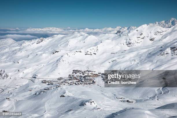 val thorens village in france - val thorens stock pictures, royalty-free photos & images