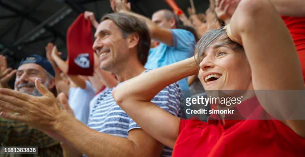spectators in stadium - championship round three stock pictures, royalty-free photos & images