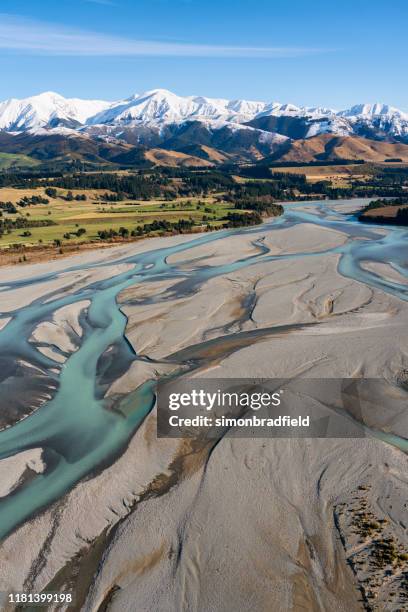 flight to the southern alps, new zealand - canterbury plains stock pictures, royalty-free photos & images