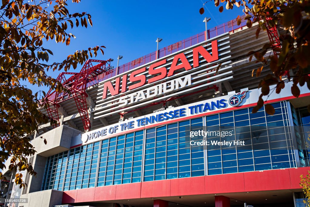 Kansas City Chiefs v Tennessee Titans