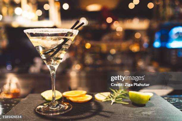 martini à moda - coquetel - fotografias e filmes do acervo