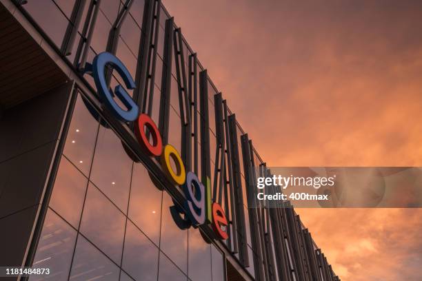 google - google brand name foto e immagini stock