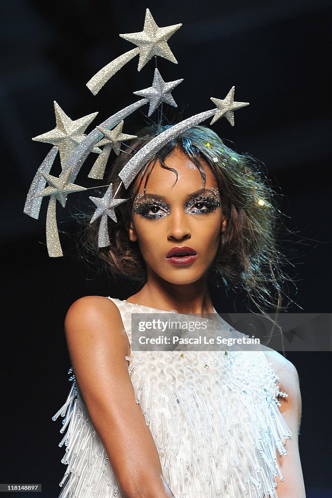 Christian Dior: Runway - Paris Fashion Week Haute Couture F/W 2011/2012