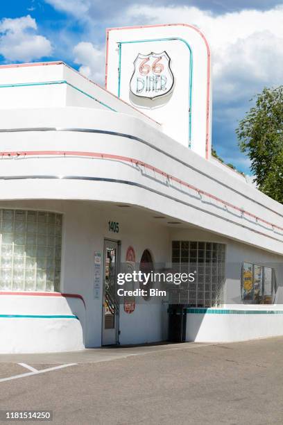 histórico 66 diner en albuquerque, nuevo méxico - roadside memorial fotografías e imágenes de stock