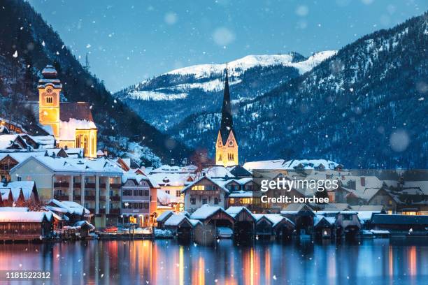 hallstatt in winter - austria stock pictures, royalty-free photos & images