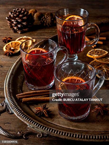 mulled wine - mulled wine stock pictures, royalty-free photos & images