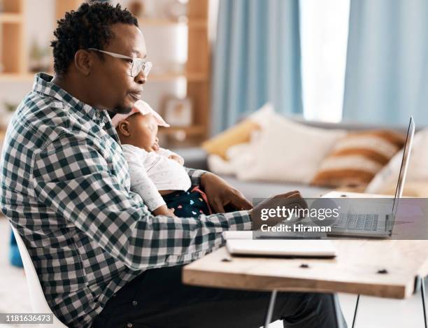 multitasking is something he's great at - multitasking parent stock pictures, royalty-free photos & images