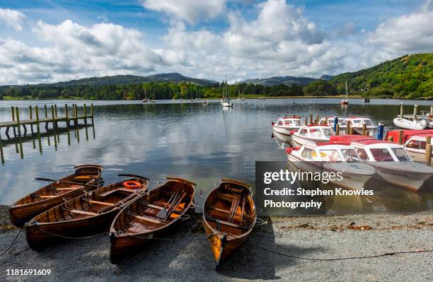 boating on windermere, the lake district - ambleside the lake district stock-fotos und bilder