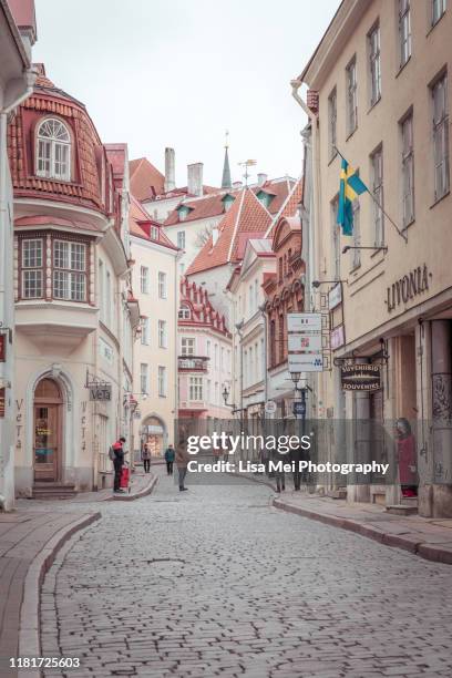 tallinn's old town - tallinn stock pictures, royalty-free photos & images