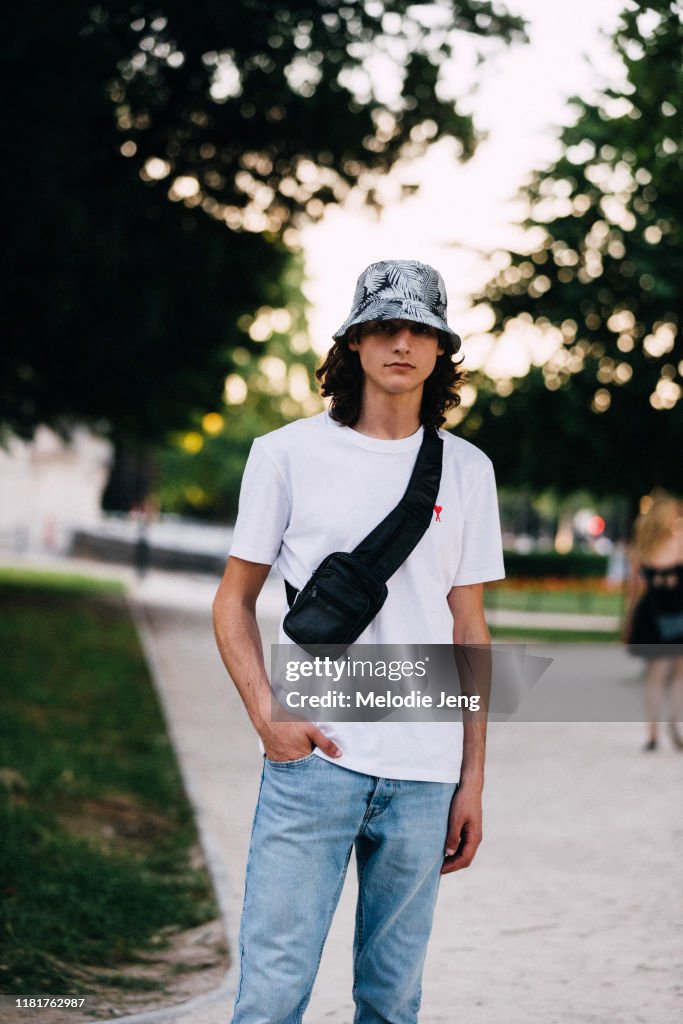 Street Style : Paris Fashion Week - Menswear Spring/Summer 2020 : Day One