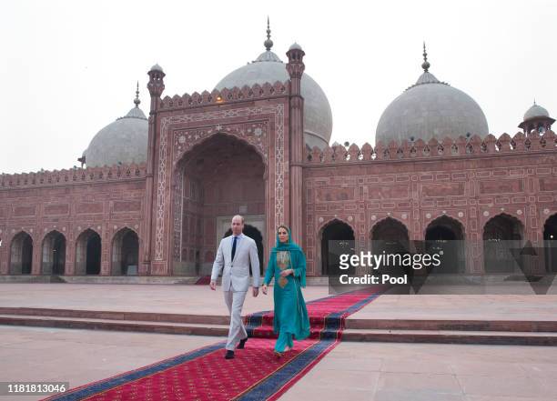 Prince William, Duke of Cambridge and Catherine, Duchess of Cambridge visit the Badshahi Mosque on October 17, 2019 in Lahore, Pakistan. Their Royal...