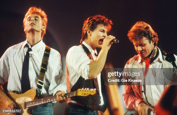 Ha, Magne Furuholmen, Morten Harket, Paul Waaktaar-Savoy, Diamond Awards Festival, Sportpaleis, Antwerp, Belgium, 19th November 1988.