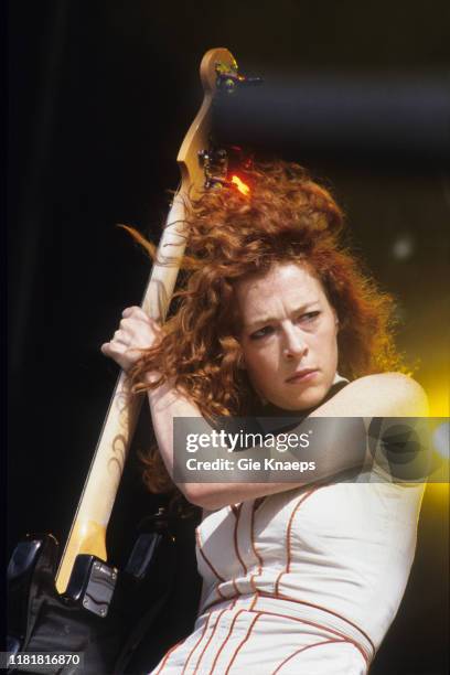 Auf der Maur, Melissa Auf der Maur, Pukkelpopfestival, Hasselt, Belgium, 20th August 2004.