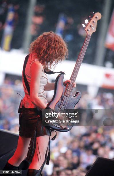 Auf der Maur, Melissa Auf der Maur, Pukkelpopfestival, Hasselt, Belgium, 20th August 2004.