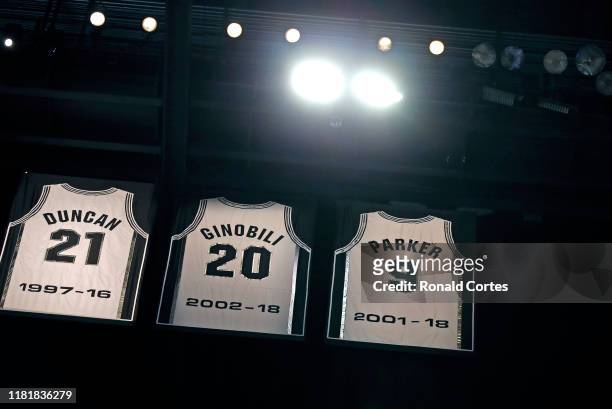 spurs retired jersey