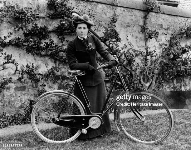 Lady Edwardian Cyclist. Creator: Unknown.