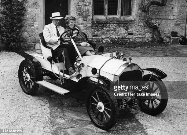 Humber 8hp, Margaret Rutherford and her husband Stringer Davis. Creator: Unknown.