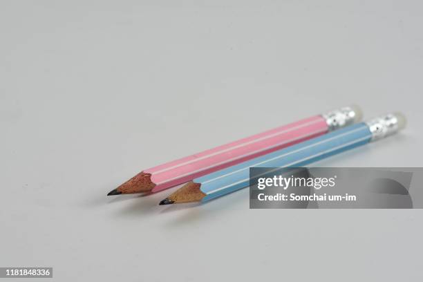 wood pencils isolated on white background - um único objeto fotografías e imágenes de stock