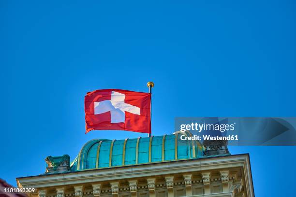 switzerland, bern, federal palace - zwitserland stockfoto's en -beelden