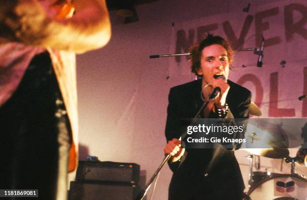 Johnny Rotten, The Sex Pistols, De Effenaar, Eindhoven, Netherlands, 9th December 1977.