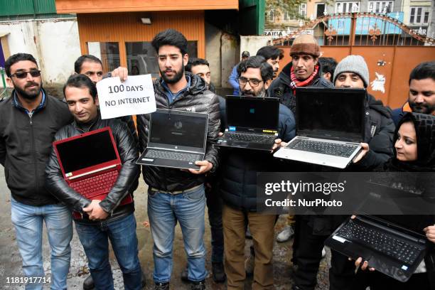 Kashmiri journalists protest against the continous internet blockade for 100th day out Kashmir press club , Srinagar, Indian Administered Kashmir on...