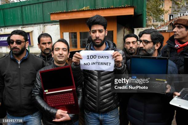 Kashmiri journalists protest against the continous internet blockade for 100th day out Kashmir press club , Srinagar, Indian Administered Kashmir on...