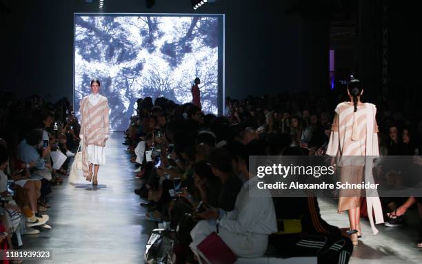 Model walks the runway during Neriage show during SPFW N48 - Day 4 at Pavilhao das Culturas Brasileiras on October 18, 2019 in Sao Paulo, Brazil.