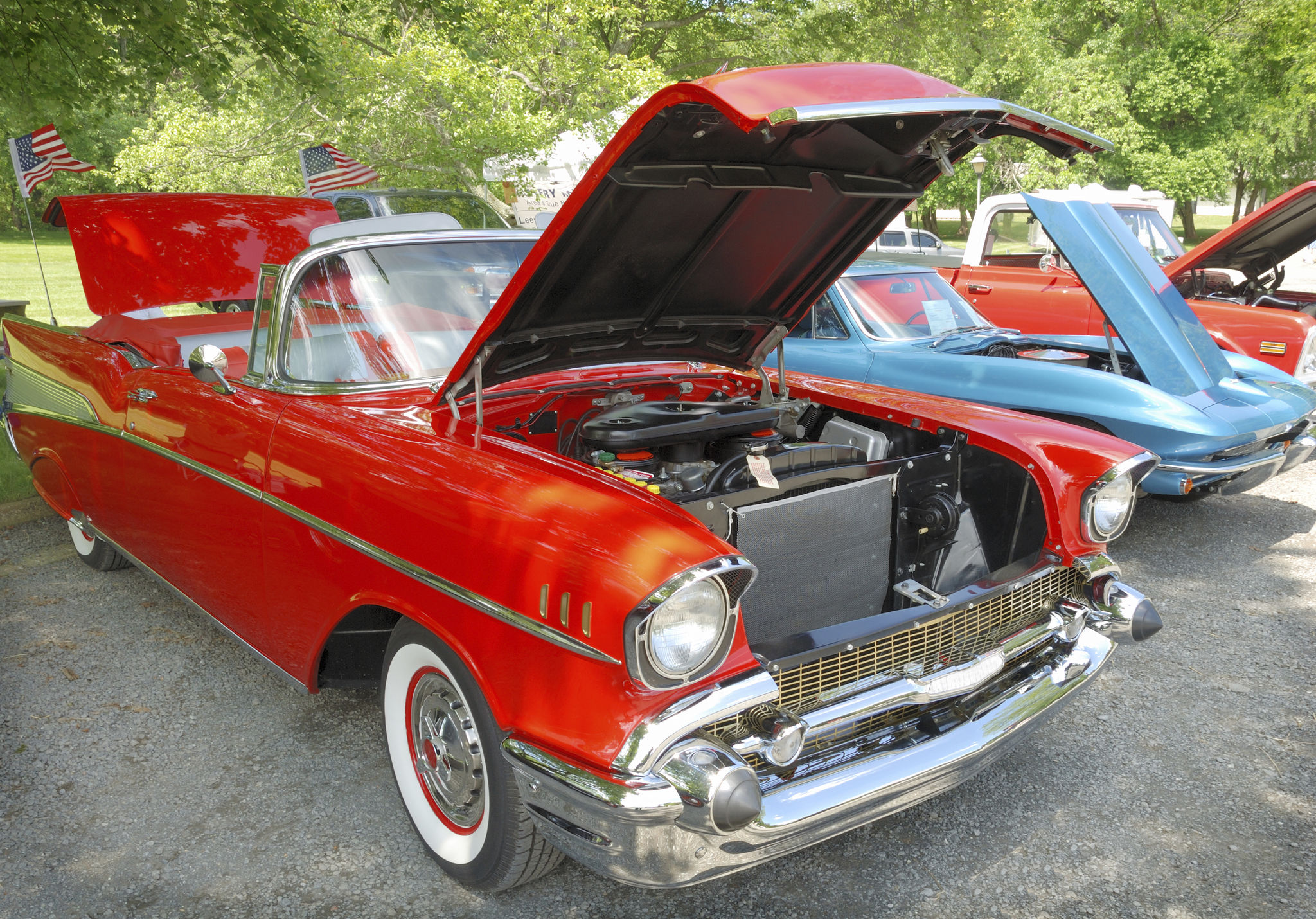 car show crowd