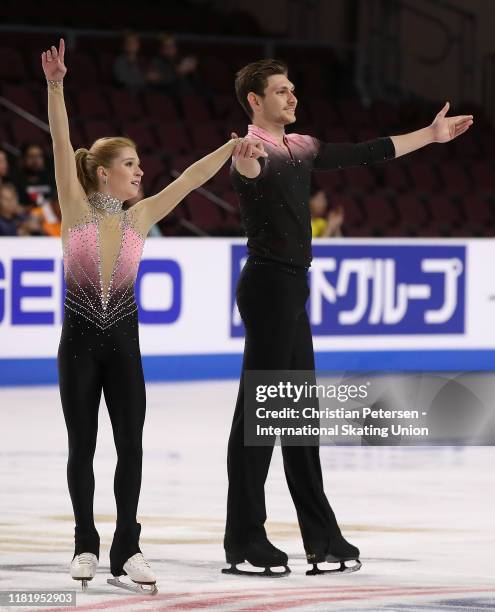 Ekaterina Alexandrovskaya and Harley Windsor of Australia perform during pairs short program in the ISU Grand Prix of Figure Skating Skate America at...