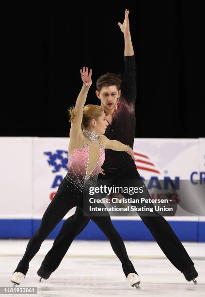 Ekaterina Alexandrovskaya and Harley Windsor of Australia perform during pairs short program in the ISU Grand Prix of Figure Skating Skate America at...