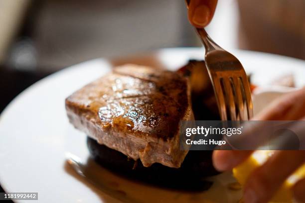 madeira tuna steak - madeira wine stock pictures, royalty-free photos & images