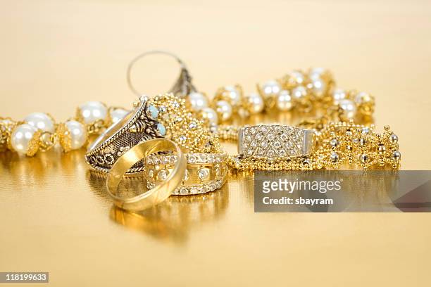 schmuck - jewelry necklace stock-fotos und bilder